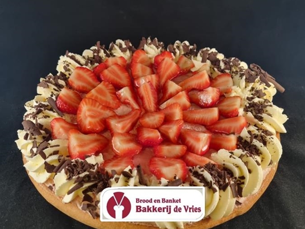 aardbeien deluxe vlaai 10/12 pers.